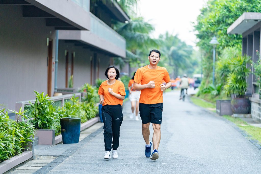 FSOFT Runner's uniforms transform Hue into orange